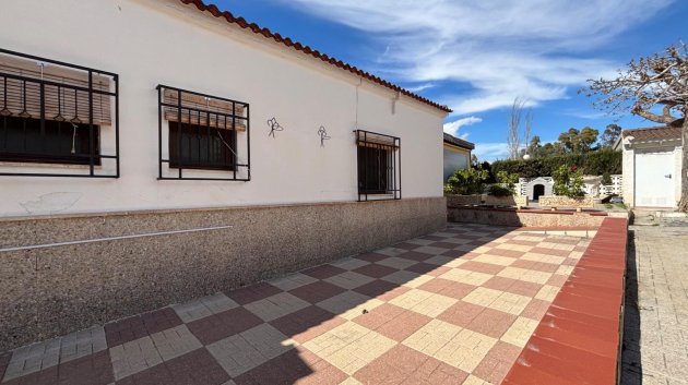 Resale - Villa -
Santa Pola