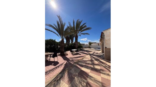 Resale - Villa -
Santa Pola