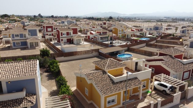 Obra nueva - Chalets -
Purias