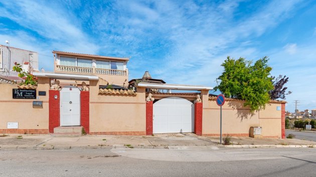 Reventa - Chalets -
Ciudad Quesada