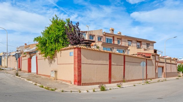 Reventa - Chalets -
Ciudad Quesada