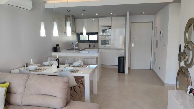 Reventa - Apartamentos -
El Raso