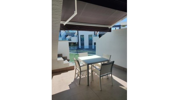 Reventa - Apartamentos -
El Raso