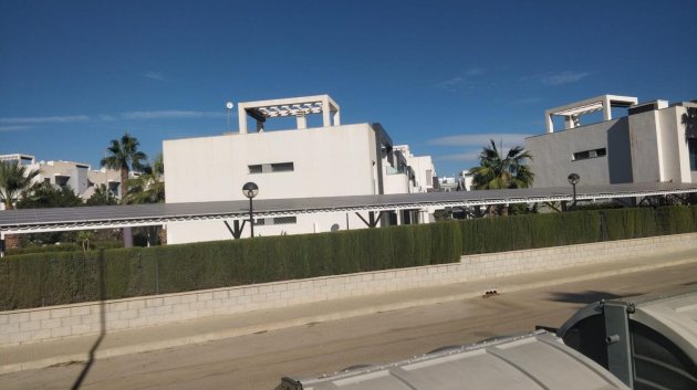 Reventa - Apartamentos -
El Raso