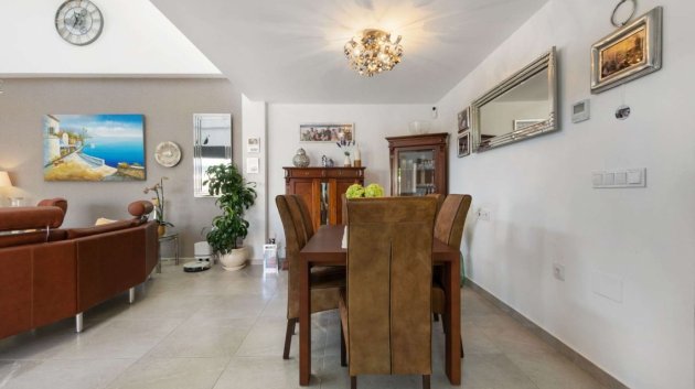 Revente - Villa -
Daya Nueva