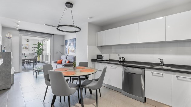 Reventa - Apartamentos -
La Mata - Playa