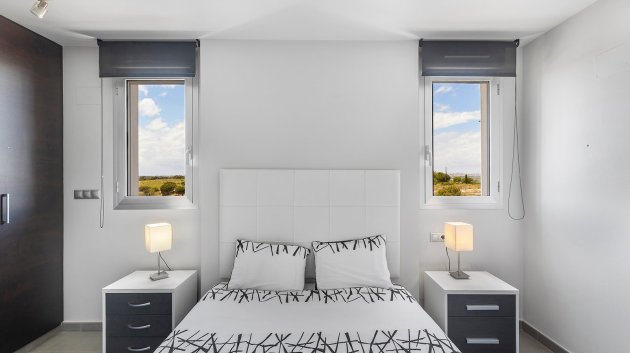 Reventa - Apartamentos -
La Mata - Playa