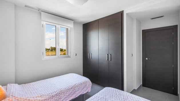 Reventa - Apartamentos -
La Mata - Playa