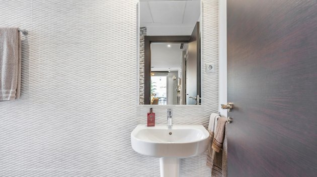 Reventa - Apartamentos -
La Mata - Playa