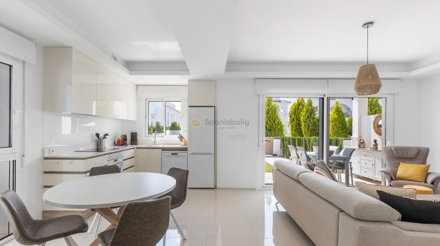 Reventa - Apartamentos -
Ciudad Quesada - Rojales