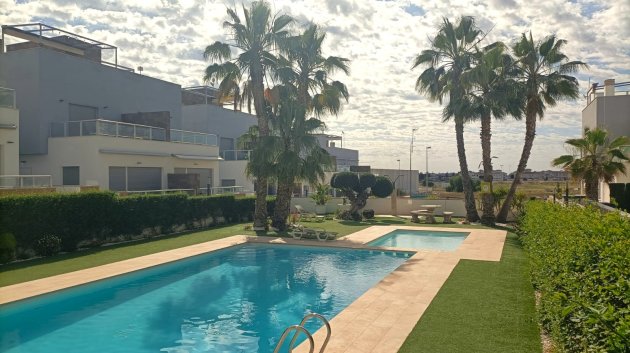Reventa - Chalets -
Orihuela Costa - Punta Prima