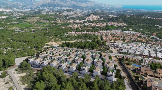 Obra nueva - Chalets -
Polop