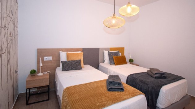 Reventa - Chalets -
Orihuela Costa - Villamartín
