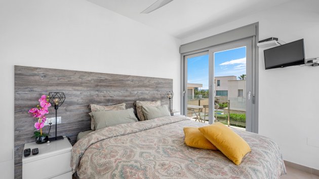 Reventa - Chalets -
Orihuela Costa - Vistabella