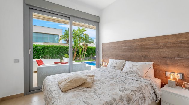 Reventa - Chalets -
Orihuela Costa - Vistabella