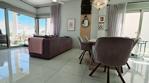 Reventa - Chalets -
Orihuela Costa - Villamartín