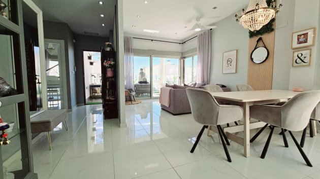 Reventa - Chalets -
Orihuela Costa - Villamartín
