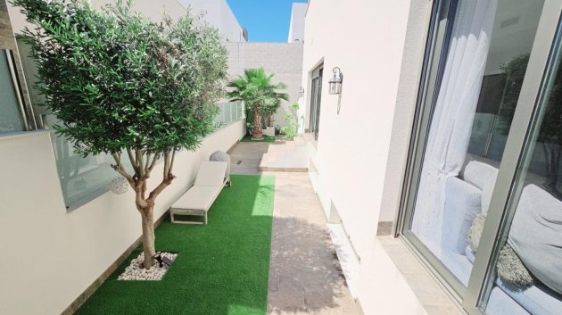 Reventa - Chalets -
Orihuela Costa - Villamartín