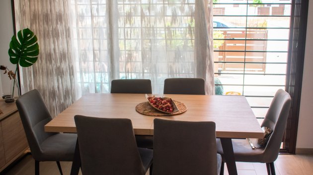 Reventa - Chalets -
Pilar de la Horadada - Torre de la Horadada
