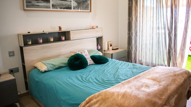 Reventa - Chalets -
Pilar de la Horadada - Torre de la Horadada
