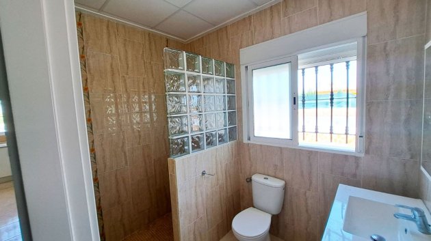 Resale - Villa -
Catral