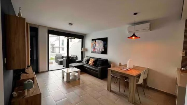 Reventa - Chalets -
Torrevieja - Punta Prima