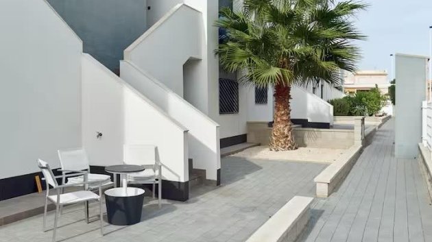 Reventa - Chalets -
Torrevieja - Punta Prima
