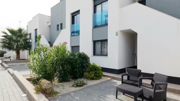 Reventa - Chalets -
Torrevieja - Punta Prima