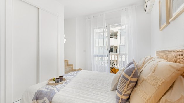 Reventa - Chalets -
Orihuela Costa - Villamartín