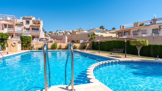 Reventa - Chalets -
Orihuela Costa - Villamartín