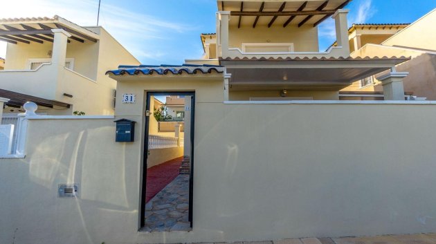 Reventa - Chalets -
Orihuela Costa - Villamartín