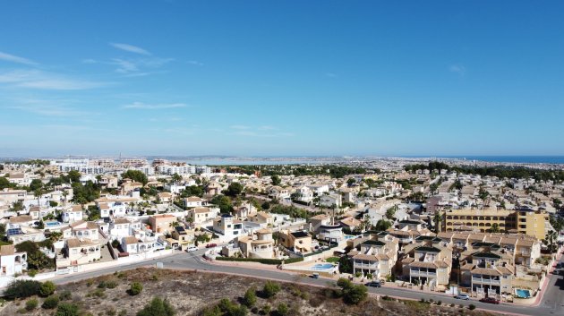 New Build - Apartments -
Res. Las Filipinas