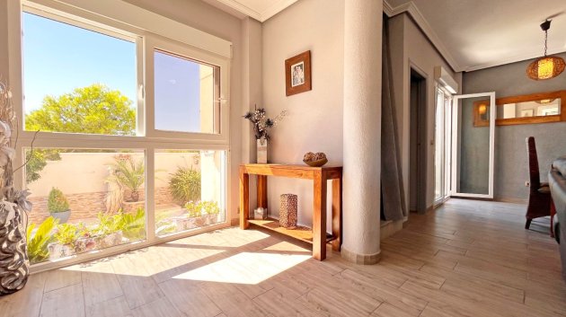 Resale - Villa -
Orihuela Costa - La Zenia
