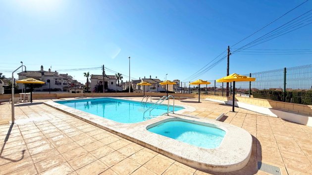 Reventa - Chalets -
Torrevieja - Torrelamata - La Mata