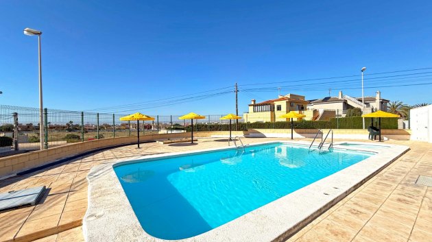 Reventa - Chalets -
Torrevieja - Torrelamata - La Mata