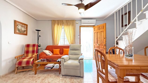 Reventa - Chalets -
Orihuela Costa - Playa Flamenca