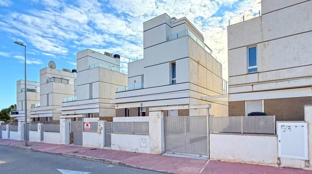 Reventa - Chalets -
Rojales - Ciudad Quesada