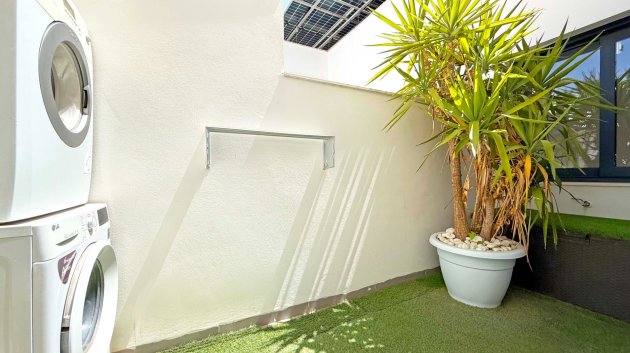 Resale - Villa -
Orihuela Costa - Villamartín