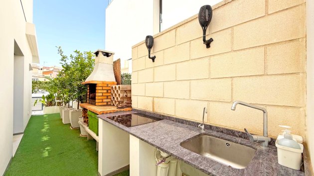Resale - Villa -
Orihuela Costa - Villamartín