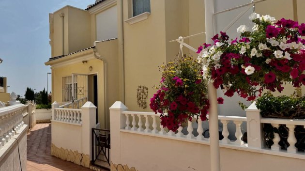 Reventa - Chalets -
Ciudad Quesada