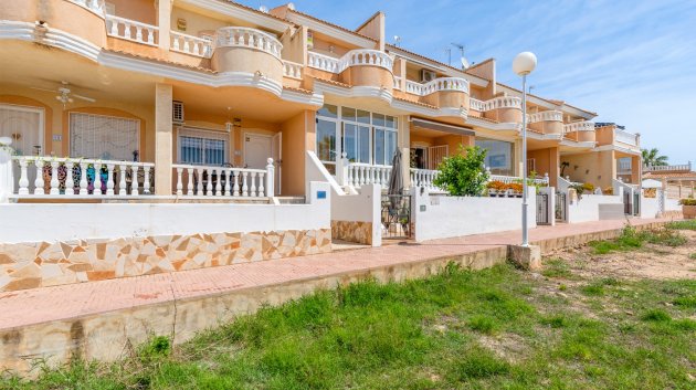 Reventa - Chalets -
Ciudad Quesada - Doña Pepa