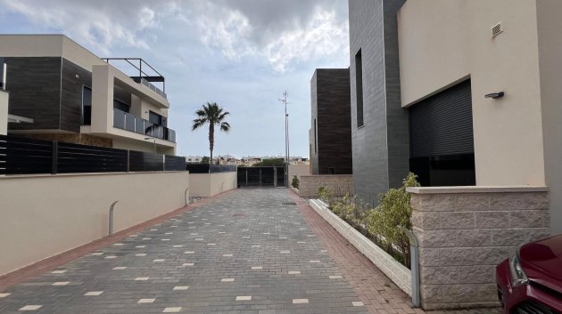 Reventa - Chalets -
Orihuela Costa - Lomas De Cabo Roig