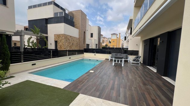 Reventa - Chalets -
Orihuela Costa - Lomas De Cabo Roig