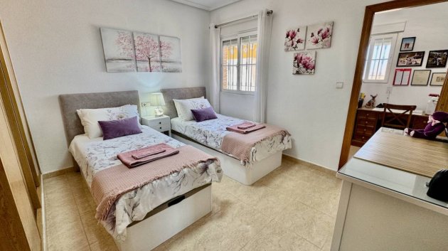 Revente - Villa -
Catral