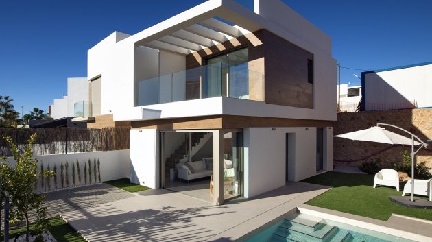 Obra nueva - Chalets -
Orihuela Costa