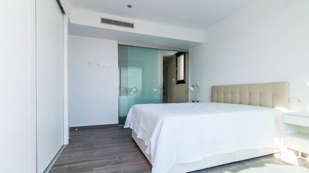 Obra nueva - Chalets -
Orihuela Costa