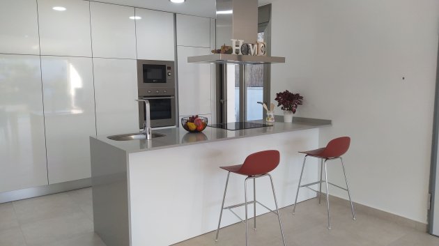 Obra nueva - Chalets -
Orihuela Costa