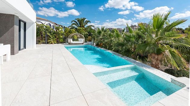 Obra nueva - Chalets -
Calpe