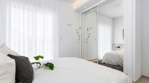 Obra nueva - Chalets -
Rojales