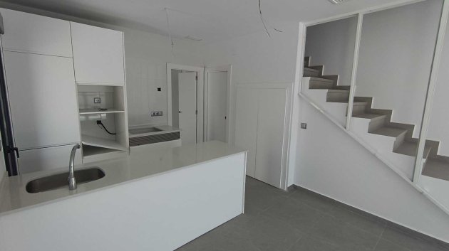 Obra nueva - Chalets -
Daya Nueva